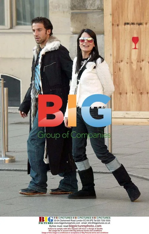 Alessandro Del Piero and wife stroll in Paris