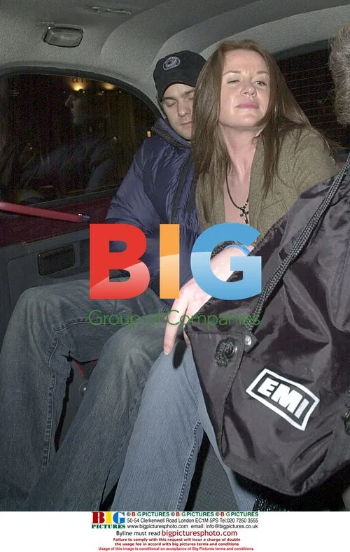 Joshua Jackson leaving restaurant in London