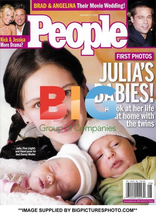 Julia Roberts Photographed with Twins