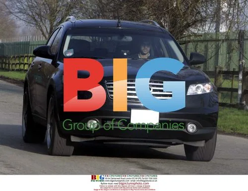 David Bellion arrives at Manchester United training