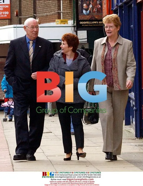 Hazel Blears Visits NCH Project in Salford