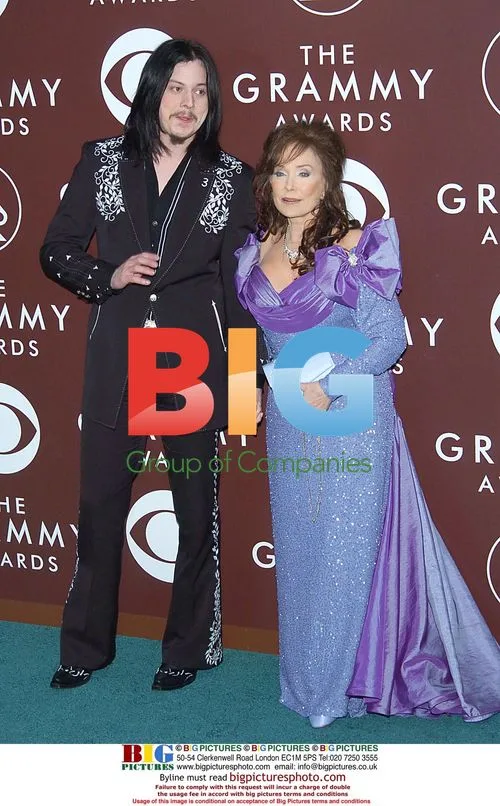 JACK WHITE and LORETTA LYNN at 2005 Grammys