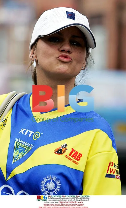 Kerry Katona Enjoys Fun Day Out
