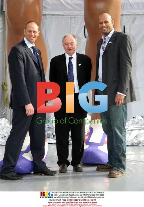 Livingstone and Redgrave Unveil Olympic Statue
