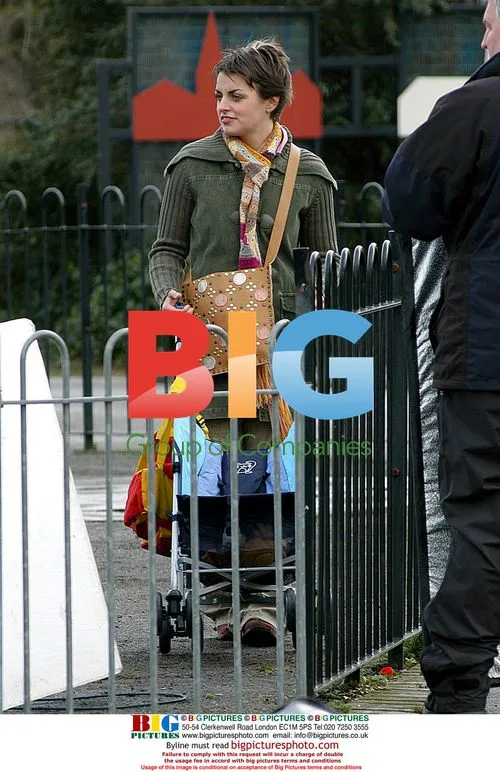 Coronation Street stars film in Manchester park
