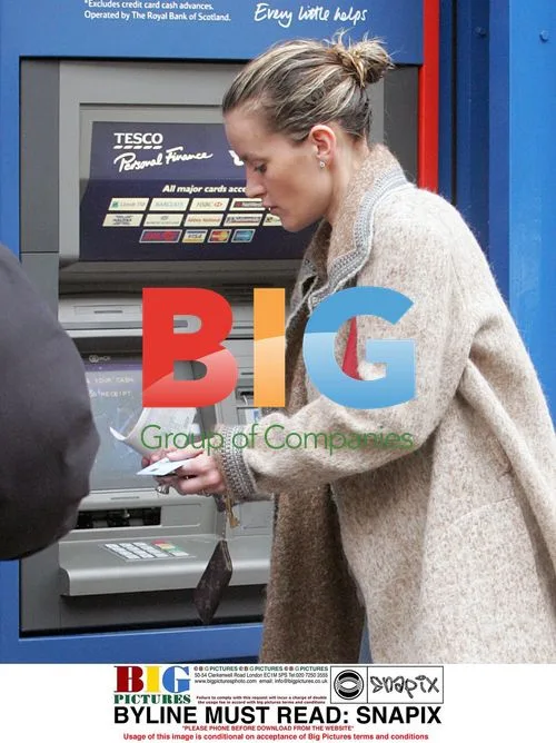 Actress Davinia Murphy Grabs Cash in London