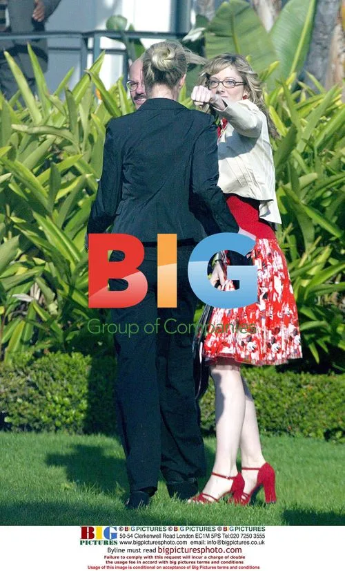 Portia de Rossi on 'Arrested Development' set