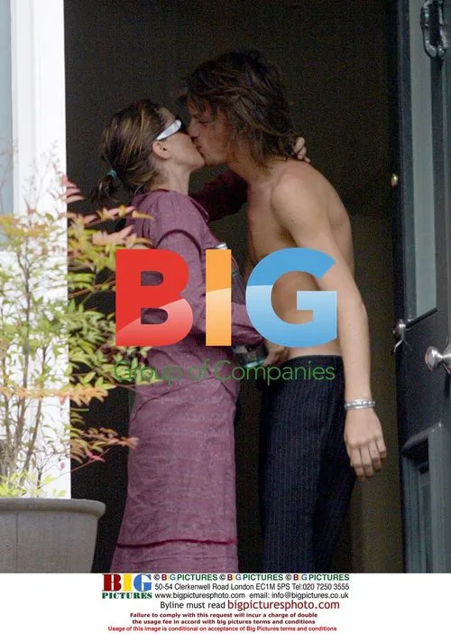 Sadie Frost's Affectionate Farewell with Boyfriend