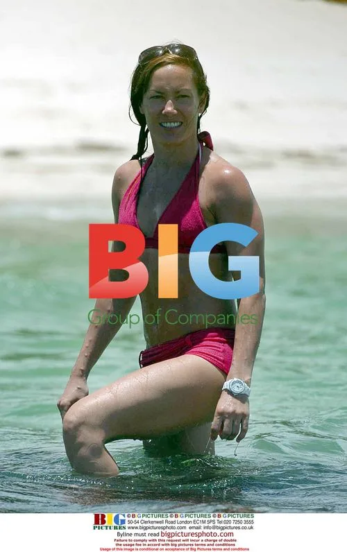 Tara Palmer-Tomkinson on Mauritius vacation