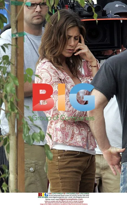 Jennifer Aniston on Set of "Friends With Money"