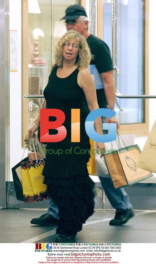 Barbara Streisand and James Brolin Shopping