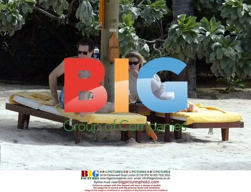 Lord David Linley and wife on Mauritius vacation