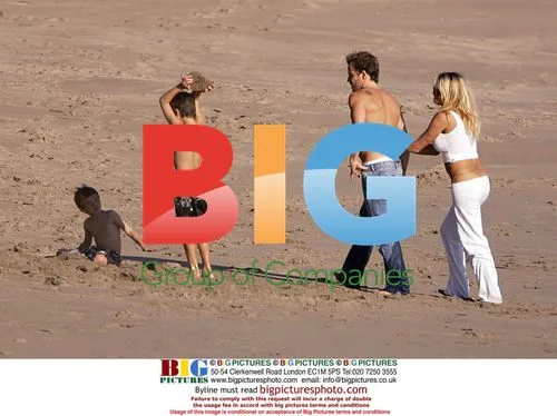 Pamela Anderson and Stephen Dorff on Malibu Beach