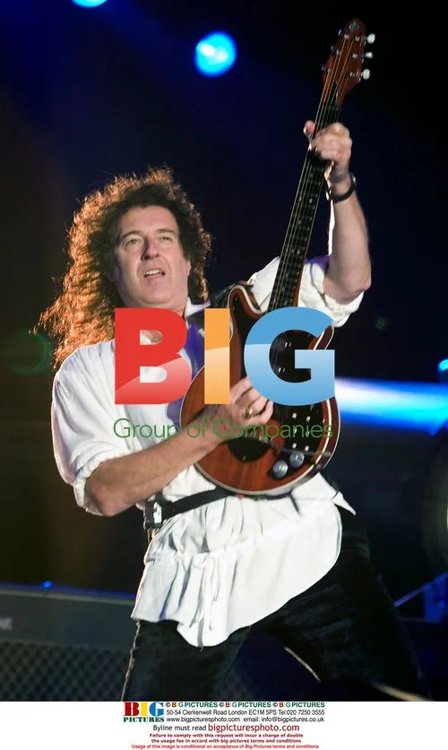 Queen and Paul Rodgers perform in Lisbon