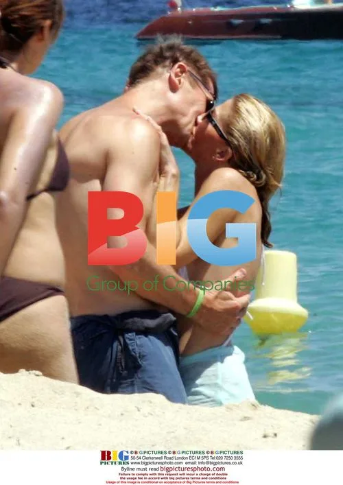 Liam Neeson and Natasha Richardson on Beach