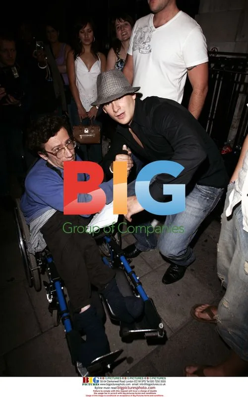 Lee Ryan from Blue enjoys night out with bandmates
