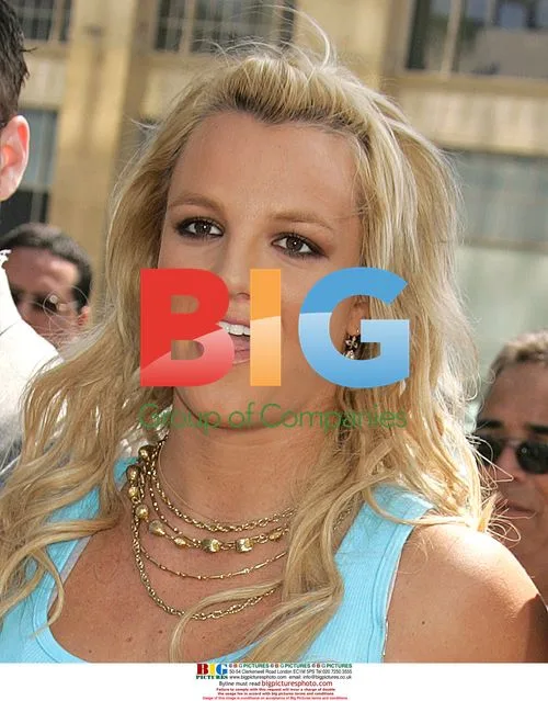 Britney Spears and Kevin Federline at Charlie and the Chocolate Factory Premiere