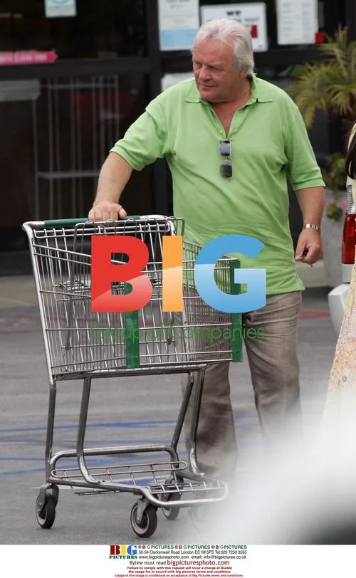 Sir Anthony Hopkins Helps Wife Unload Groceries