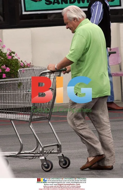 SIR ANTHONY HOPKINS Helps Wife Unload Groceries