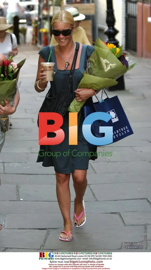 Denise Van Outen Shopping in London