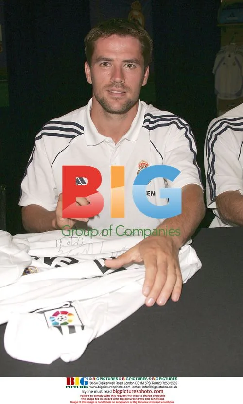 Real Madrid Soccer Team Signing Autographs