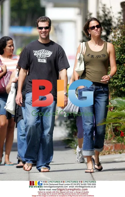 Linsey Davenport and Husband Stroll in Santa Monica