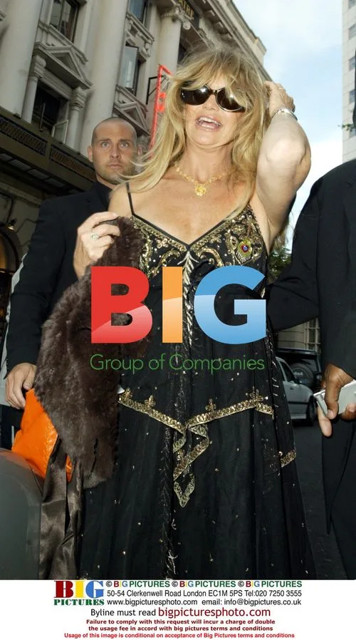 Kate Hudson and Goldie Hawn at The Ivy