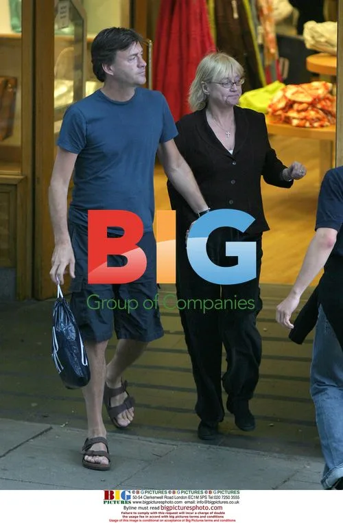 Richard Madeley and Judy Finnegan Shopping