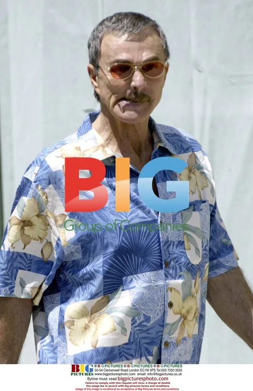 Burt Reynolds Shopping in Beverly Hills