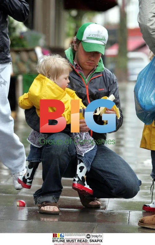 Jamie Oliver and Family Out in London