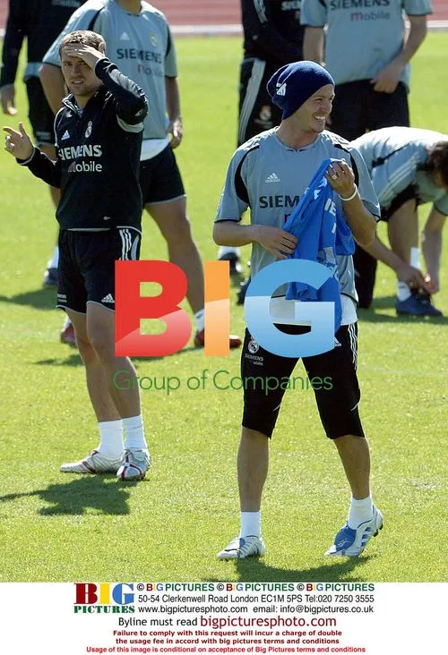 Beckham and Owen at Real Madrid training