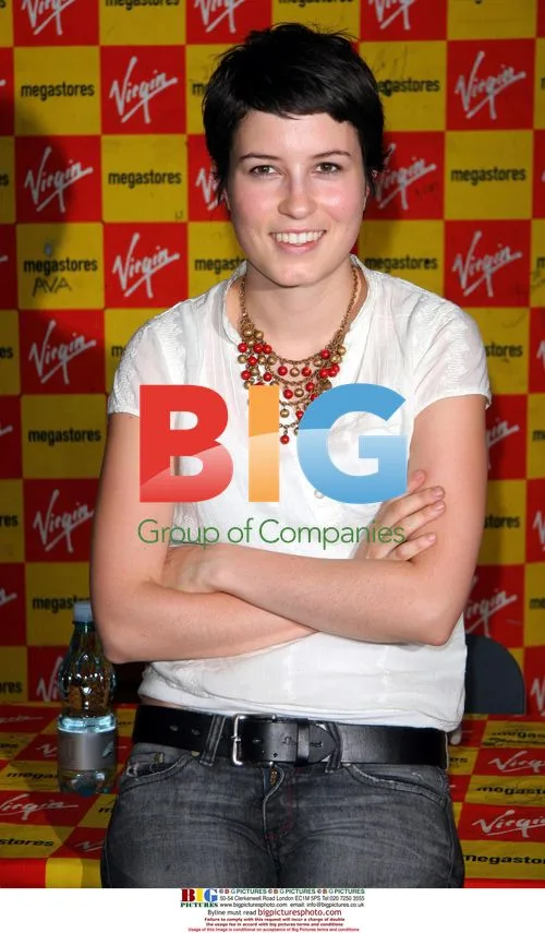Missy Higgins celebrates single release