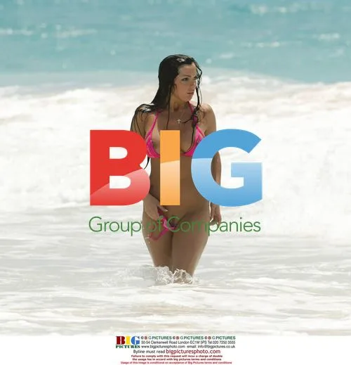 Glamour girl Coralie in the Caribbean