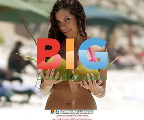 Glamour girl Coralie in the Caribbean