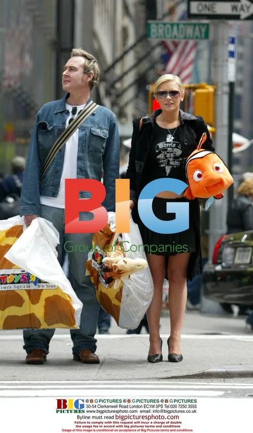 Suzanne Shaw Has a Touristy Day in NYC