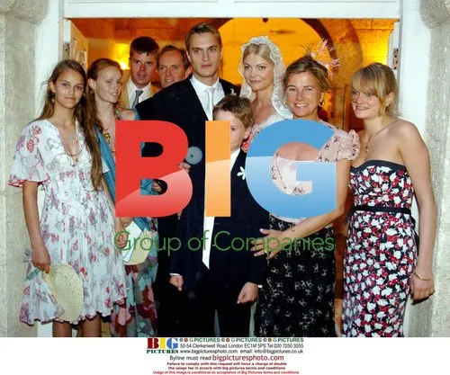 Jemma Kidd and Earl of Mornington Marry in Barbados