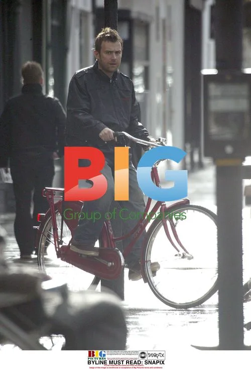 Damon Albarn on Push-Bike for Organic Food