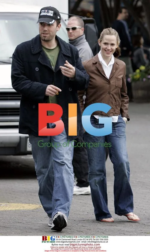 Ben Affleck and Jennifer Garner Enjoy Outing in Vancouver