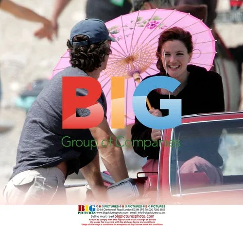 Drew Barrymore and Eric Bana Chat on "Lucky You" Set