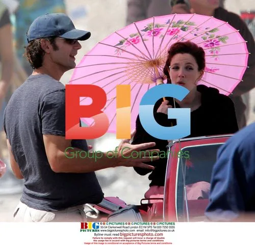 Drew Barrymore and Eric Bana on the set of "Lucky You"
