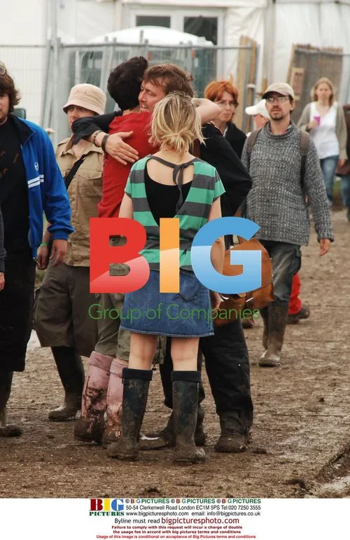DJ Edith Bowman and Colin Murray at Glastonbury 2005