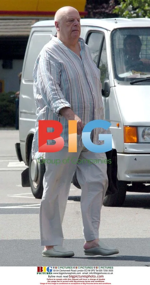 Coronation Street Star John Savadent Shops Locally