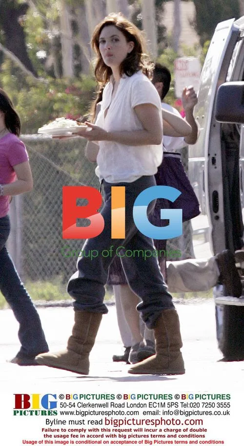 Drew Barrymore on set of 'Lucky You'