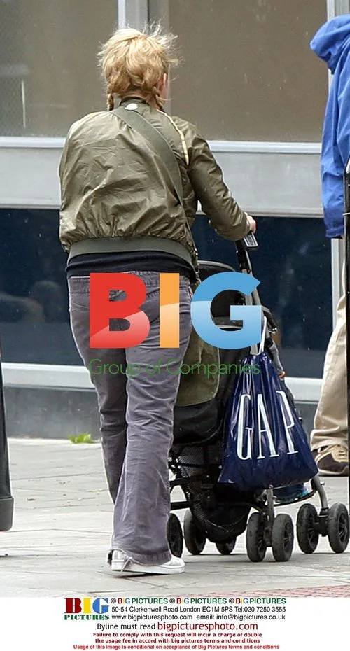 Gail Porter and Daughter in London
