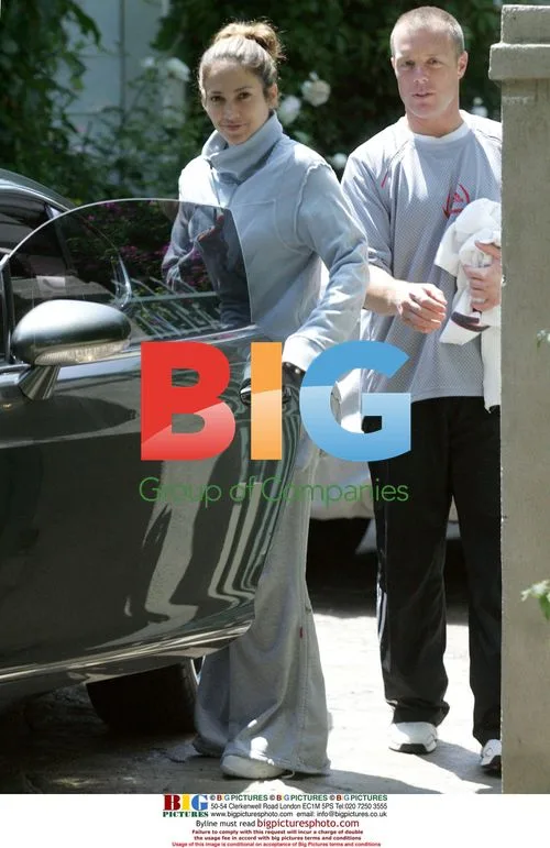 Jennifer Lopez Smiles at Fans Leaving Gym