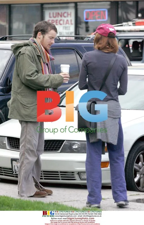 Rene Zellweger Goes Shopping in Larchmont