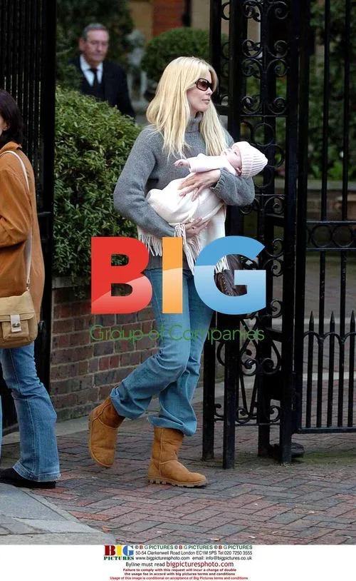 Claudia Schiffer and baby Clementine out shopping