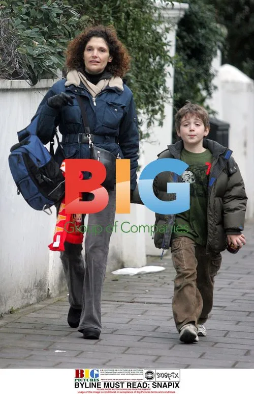 Mary Elisabeth Mastrantonio pick up son from school