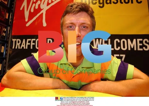 Bez of Happy Mondays Opens Virgin Megastore