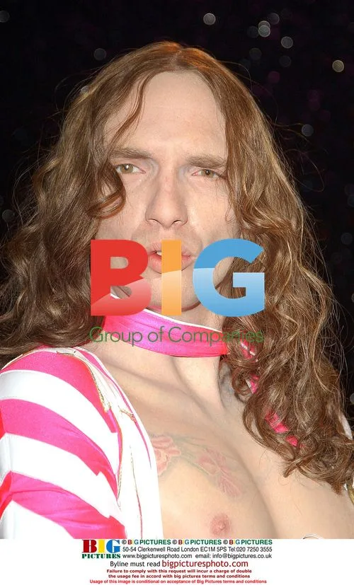 Justin Hawkins Launches Air Guitar Attraction